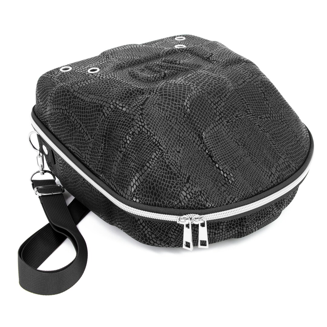 CASEMATIX Travel Hat Case for up to 4 Baseball Caps With Crush
