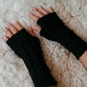 Warm black fingerless gloves, alpaca gloves, wrist warmers, dog walking gloves, driving gloves, writing gloves, Christmas gift him or her zdjęcie 1