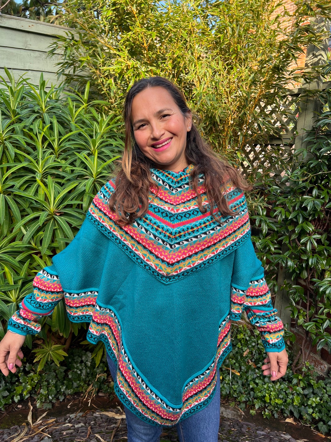 Alpaka Wollmix Poncho mit Ärmeln, Damen Poncho, Winter Poncho