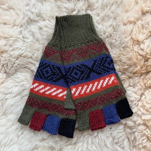 Olive green ladies Alpaca mittens, fingerless gloves, alpaca mix gloves, dog walking gloves, driving gloves, ideal gift for her