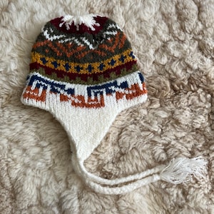 Weiße Alpaka Wollmütze, Alpaka Chullo Wintermütze, Alpaka Peruanische Mütze, warme Strickmütze, warme Winter Wollmütze, Weihnachtsgeschenk