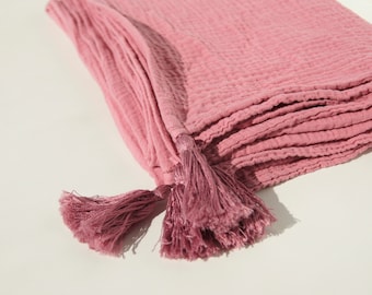 Cotton blanket with fringes