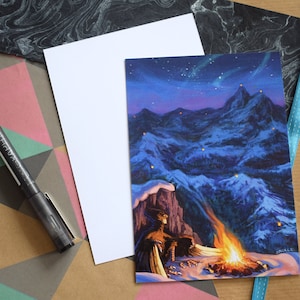 Fantasy Kerstkaart Harpy Bonfire | winter wonderland, berglandschap, sneeuw illustratie, fantasie briefpapier, vakantie cadeau, a6 afdrukken