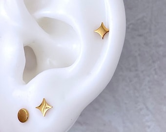 16g Earring, Sparkle Labret Stud Flat Back Earring, Cartilage Helix Tragus Piercing Jewelry, Polished Gold/Silver Finish 316L Surgical Steel