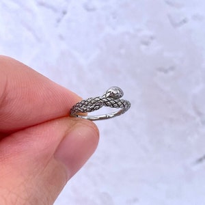 16g Dainty Snake Conch Hoop, Conch Earring, Conch Ring Clicker, 316L Surgical Steel Piercing Jewelry