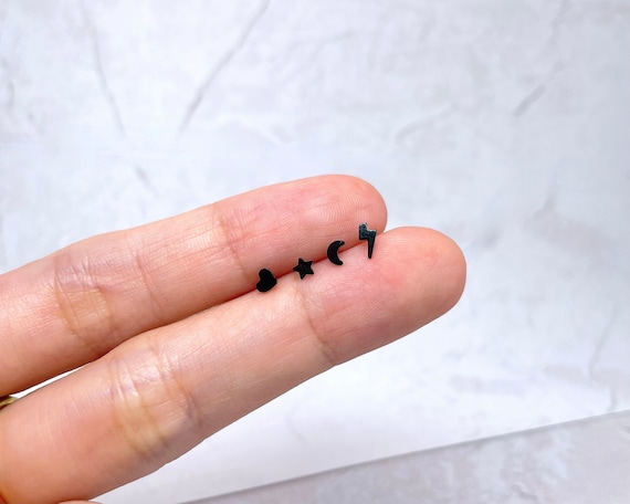 Implant Grade Titanium Threadless Push In Tragus/Cartilage Black PVD Heart Stud With Flat Back Implant Grade Titanium Threadless Push In Tragus/Cartilage Black PVD Heart Stud With Flat Back