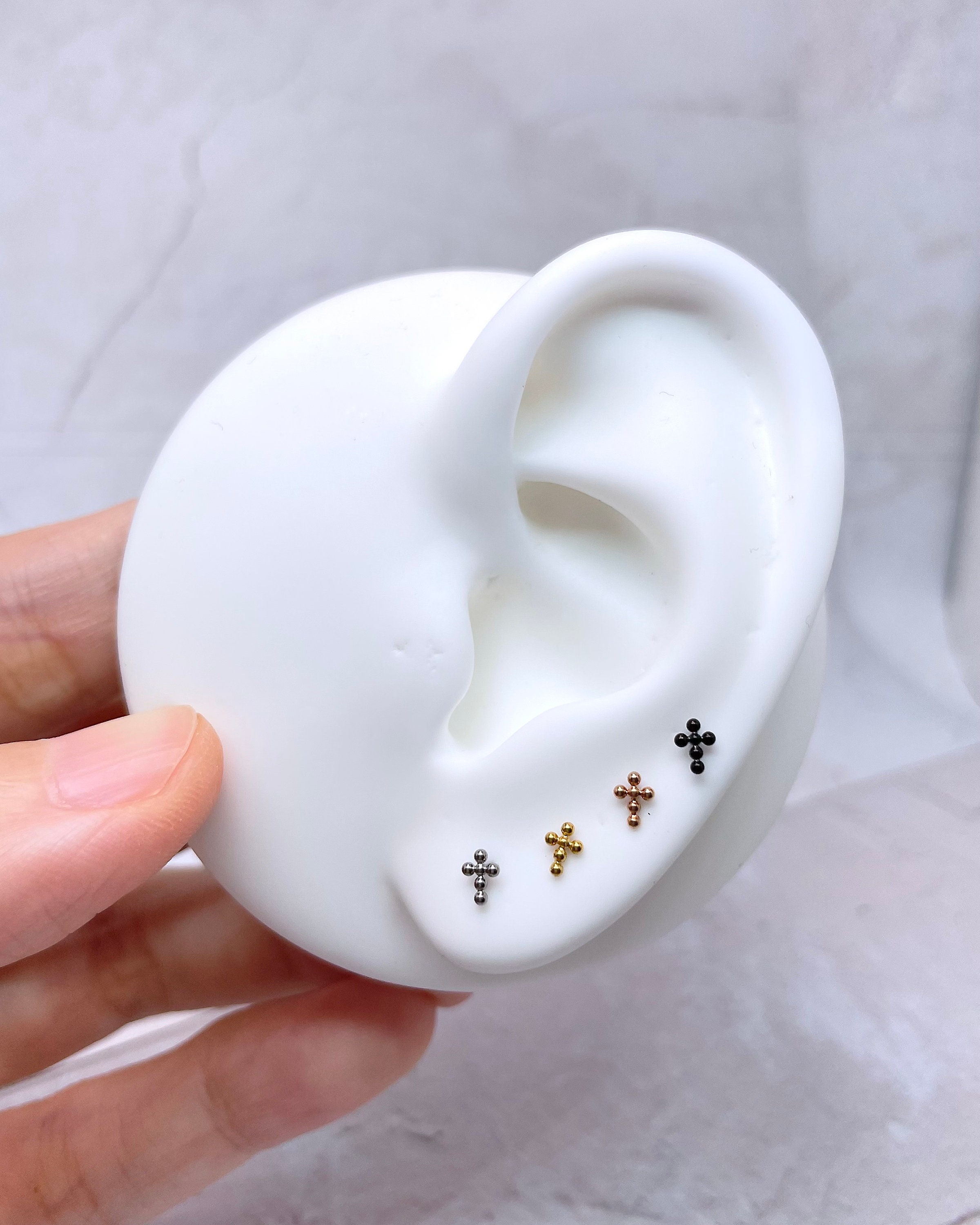 Minimalist Cross Cartilage/Helix/Tragus/Conch Flat Back Earring, G23 Implant Grade Titanium Threadless Push In Labret Stud in 16g/18g/20g