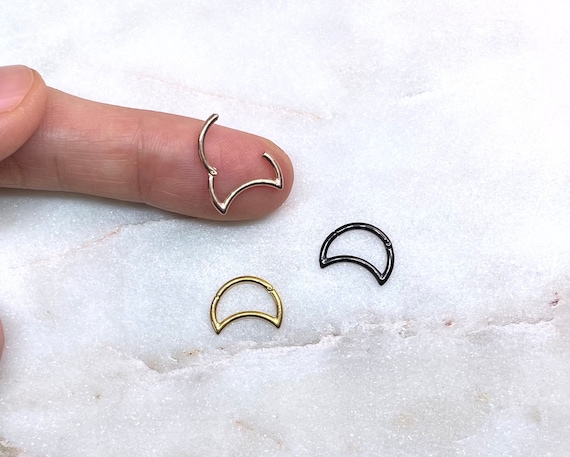 316L Surgical Steel Thick Moon Hinged Clicker Hoop 316L Surgical Steel Thick Moon Hinged Clicker Hoop