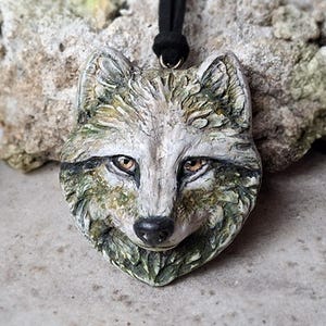 Wolf Totem Necklace – Stone Wolf Spirit Animal Pendant, Unisex & Adjustable Wolf Necklace