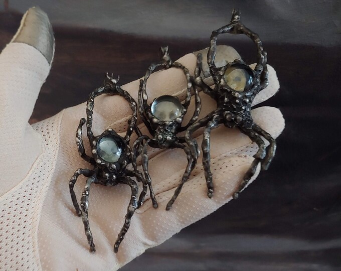 ZA-Zola Halloween Glow Spider Necklace