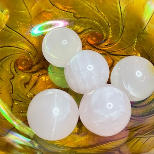 Mangano Calcite sphere