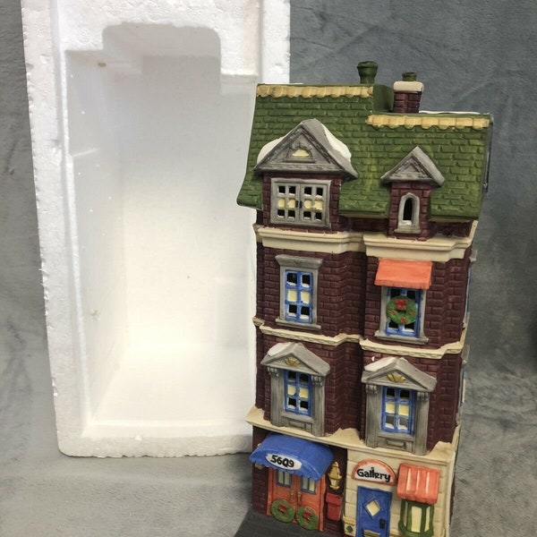 Heritage Village Dept 56 Christmas City Series 5609 Park Avenue Townhouse 5978-1