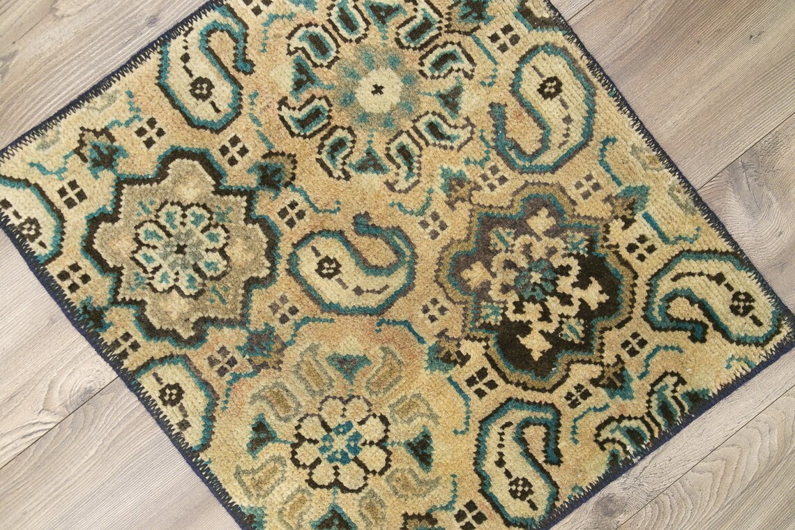 1.8 X 1.6 Ft 56 X 51 Cm Small Square Rug Square Rug Etsy