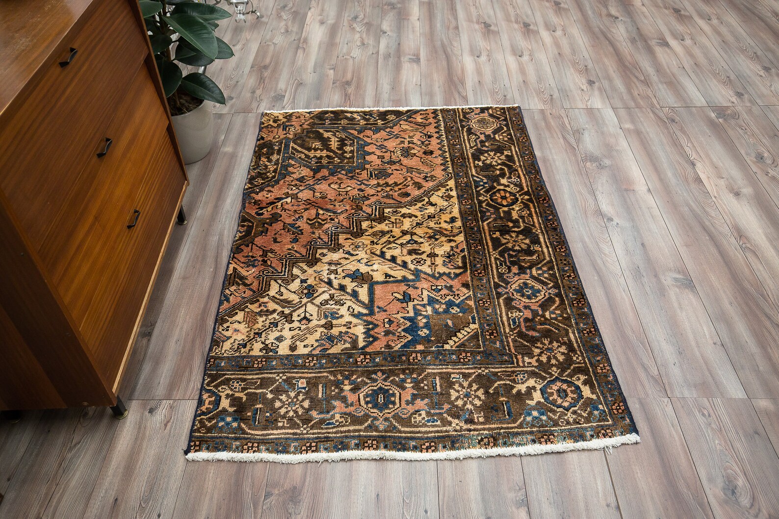 5.1 x 3.5 ft 157 x 108 cm Nomadic Persian Rug Vintage Etsy