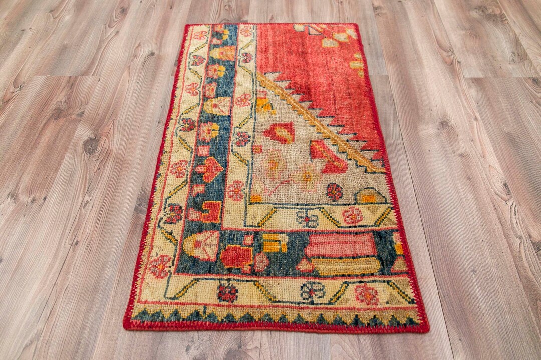 2.8 X 1.6 Ft 87 X 51 Cm Small Persian Rug Bedside Rug Etsy