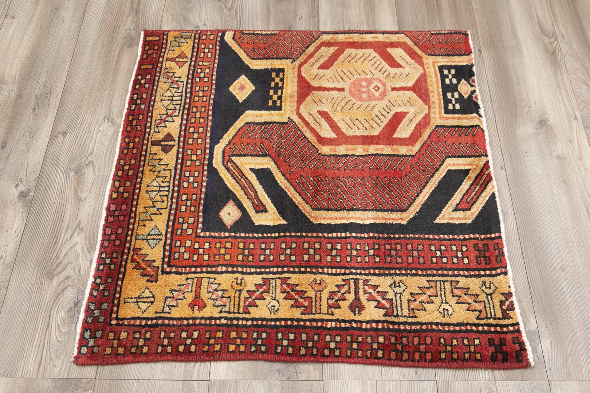 2.6 x 2.6 ft 82 x 80 cm Small Square Rug Square Rug Etsy