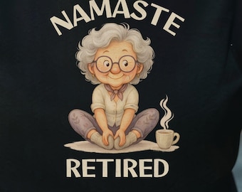 ナマステ引退Tシャツ | ヨガおばあちゃんコーヒーTシャツ