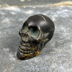Antieke kleine bronzen schedel 19e eeuw - rariteitenkabinet, Memento Mori, kaptafel