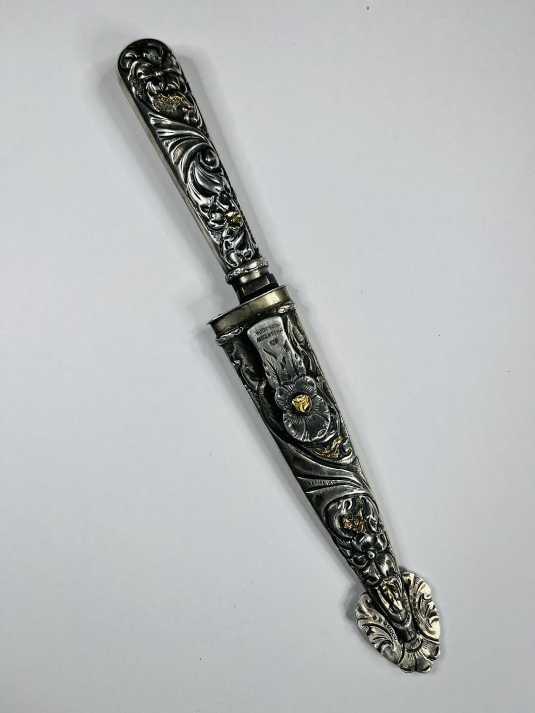 銀製　ガウチョナイフ　vintage アルゼンチン　シルバー800 Antique Argentina Gaucho .800 Silver Knife sold at auction