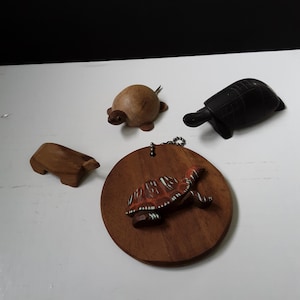 Vintage --- Four Adorable Wooden Turtles