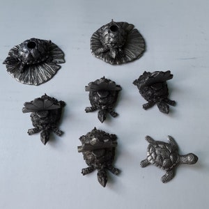 METZKE PEWTER Party Accessories -- Placecard Holders / Candle Holders -- Turtle Charm