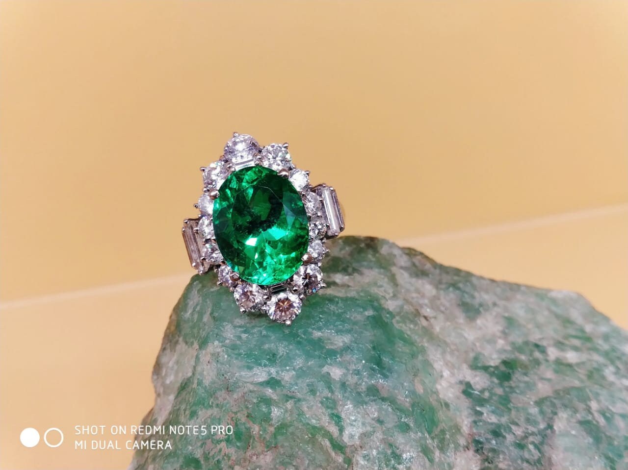 Excellent 6.97CTS Natural Colombian Emerald Oval Cut DIAMONDS - Etsy