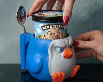 Digital STL, 3MF Angry Penguin Ice Cream Holder, 3D Print Cozy with Spoon Slot