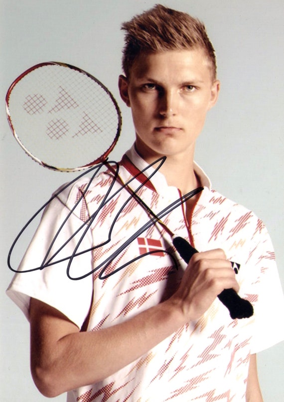 Hand Signed RARE Autograph of Danish Badminton World No. 1 Viktor
