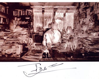 Rare Hand-Signed Autograph of Gulzar Sahab in Urdu – 8 x 10 Inch Photo birthday gift