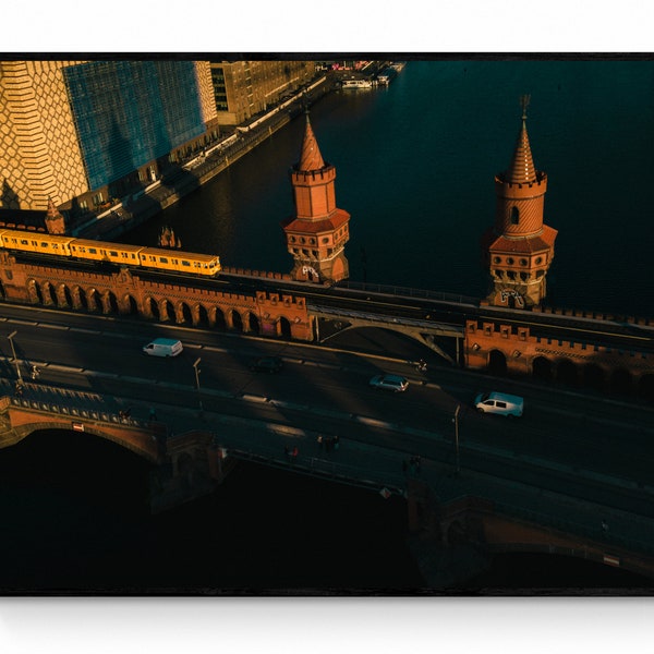 Berlin Fotografie Poster Wandkunst Deko Oberbaumbrücke Reiseposter Deutschland Kreuzberg Bild