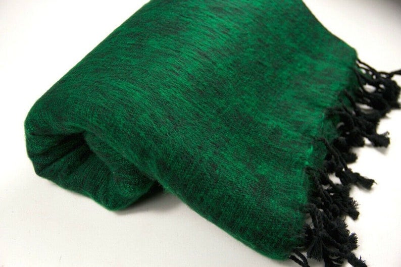 Chal de lana de yak verde: chal de viaje tejido a mano