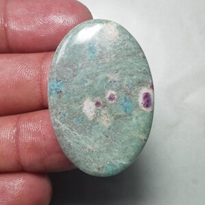 Cabochon ovale rubis fuchsite naturel | Pierre gemme rose vert vif (37 x 25 x 6 mm)