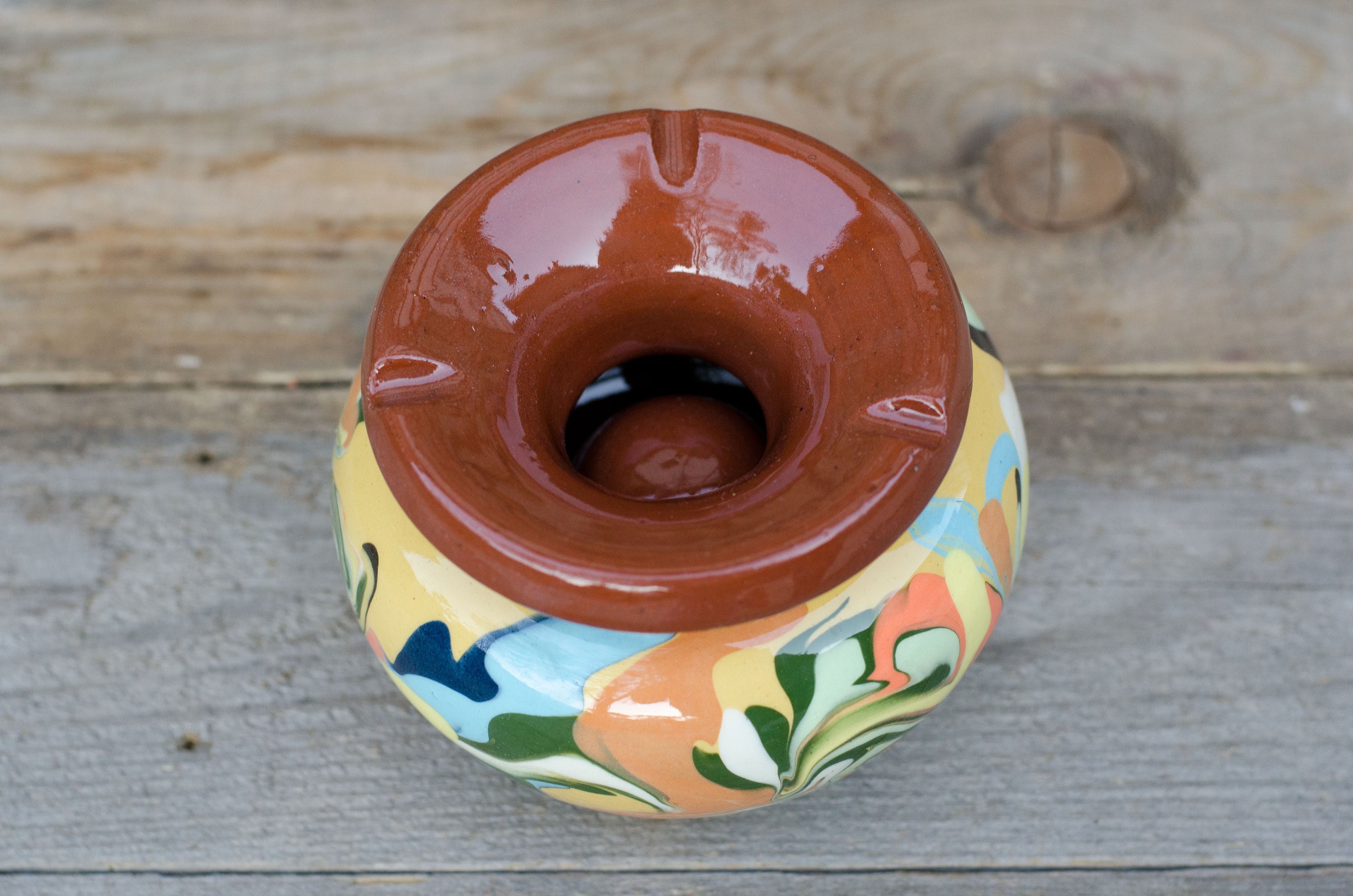Winddichter Aschenbecher aus Keramik, handbemalter abstrakter