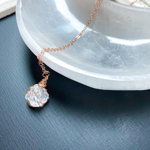 Raw Angel Aura Quartz Necklace, Rainbow Quartz Wire Wrapped Pendant, 14K Rose Gold Filled Delicate Necklace, Iridescent Jewelry Gift for Her