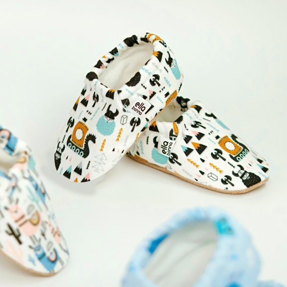 Crawling shoes for baby boy hot sale