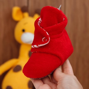 Organic Baby Shoes for Newborns Soft Fleece Unisex Booties Cozy Winter Baby Booties First Steps Handmade Gift for Baby Shower
