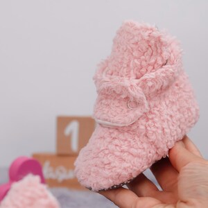 Pink Teddy Baby Booties: Organic Cotton, Non-Slip Newborn Shoes