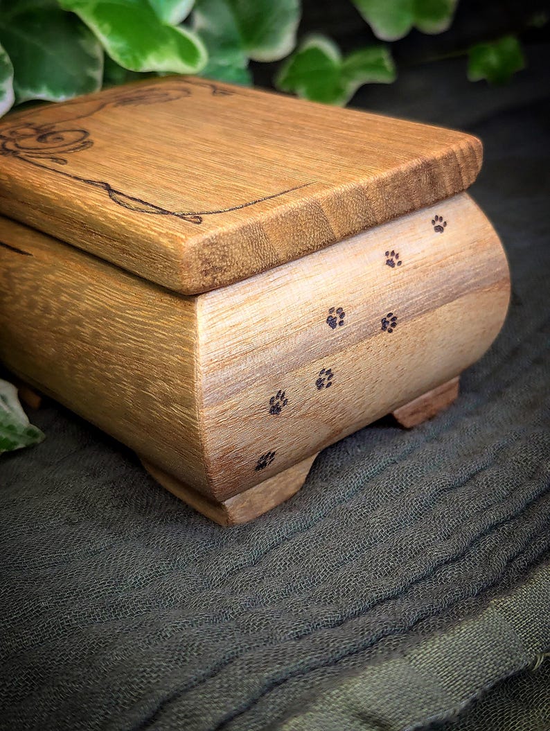 Chat s’étirant - Boîte en Bois Pyrogravée à la Main - アニマル トーテム、Bois、Pyrogravure、Boîte à Bijoux、Cadeau Personalisé、デザイン オリジナル 画像 9