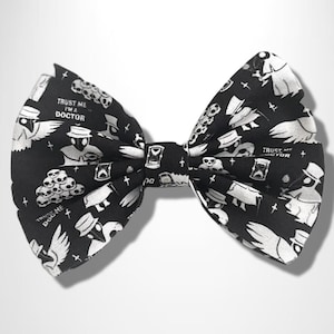 DOC BOW TIE - Plague Doctor Dog Bow Tie - 3&quot;, 4&quot; or 5&quot; Gothic Dog Bow Tie - Halloween Dog Bow - Dog Collar Accessories - Spooky Bow for Dogs