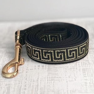 MUSE LEINE - Gold Metallic Griechischer Schlüssel Hundeleine - 5/8 &quot;oder 1&quot; breite kundenspezifische Nylonleine - personalisierte Gewebeleine für Haustiere - Goldmetallblei