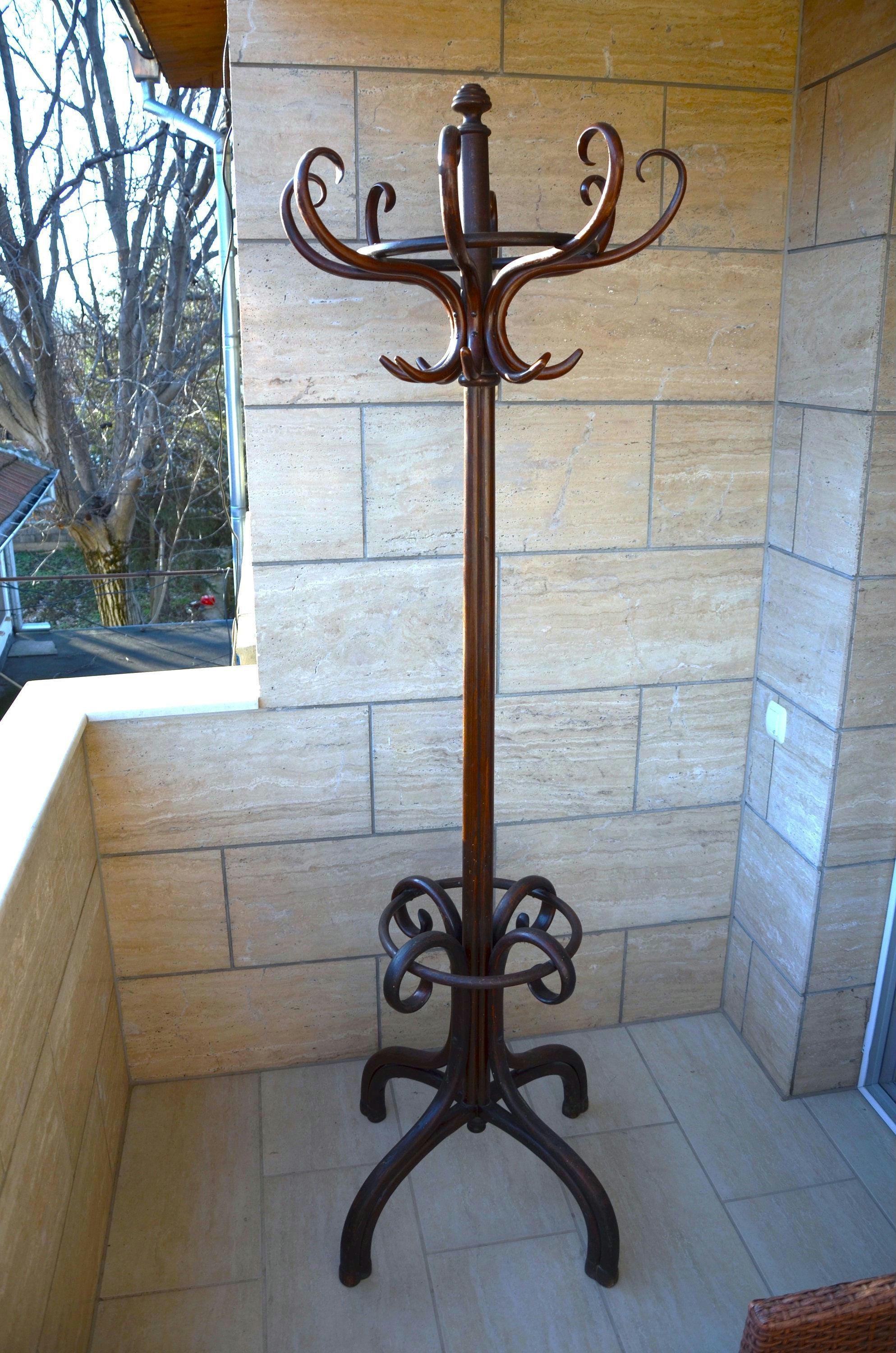 Percheros thonet fabrica hotsell