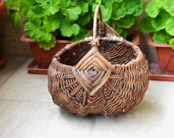 アンティークフランス製 20世紀 ハーベストバスケット、ハンドル付き籐