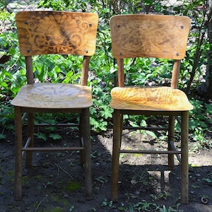 Vintage Mid Century Holzstühle - 2-er Set - Rustikaler Bauernhof Dekor