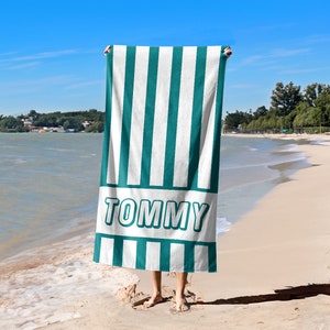 Ręczniki plażowe z niestandardową nazwą dla dzieci/dorosłych, spersonalizowany ręcznik basenowy w paski, ręcznik piknikowy, duży ręcznik plażowy, ręcznik dla druhny, prezent wakacyjny