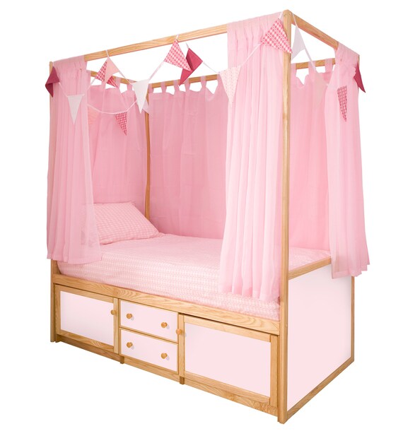 girls four poster bed