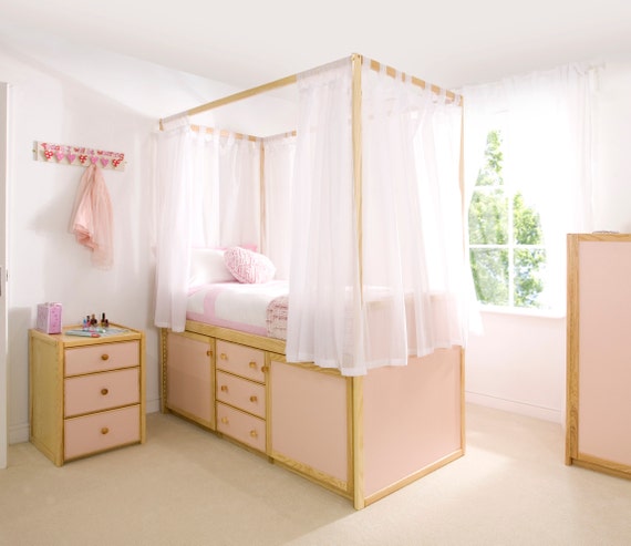 childrens 4 poster bed