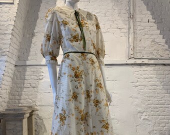 Vintage 1970s Romantic Fiona Dresses British Boutique Floral Puffed Sleeve Lace Trim Prairie Dress Cottage Core  RARE