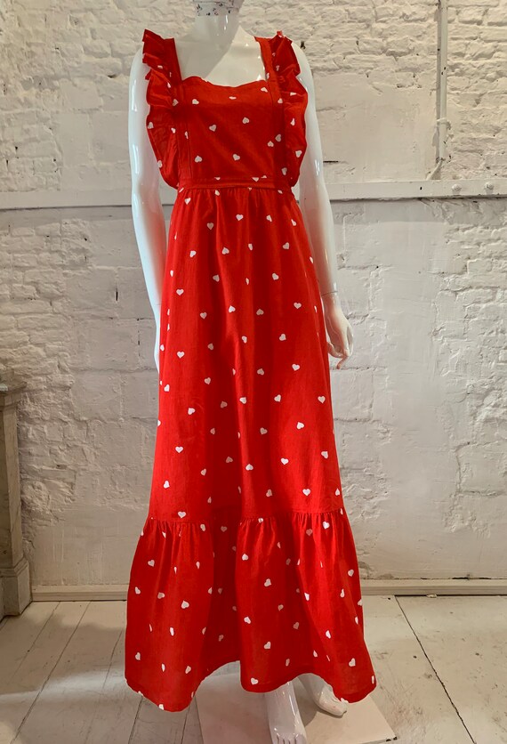 Vintage 1970s Apron lovehearts prairie dress. flor