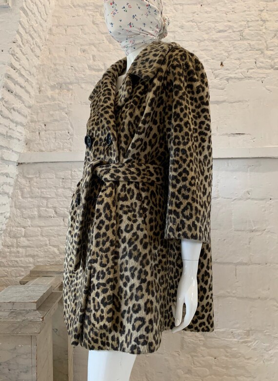 Vintage 1940s/50s Leopard faux fur Swing/Cape coat
