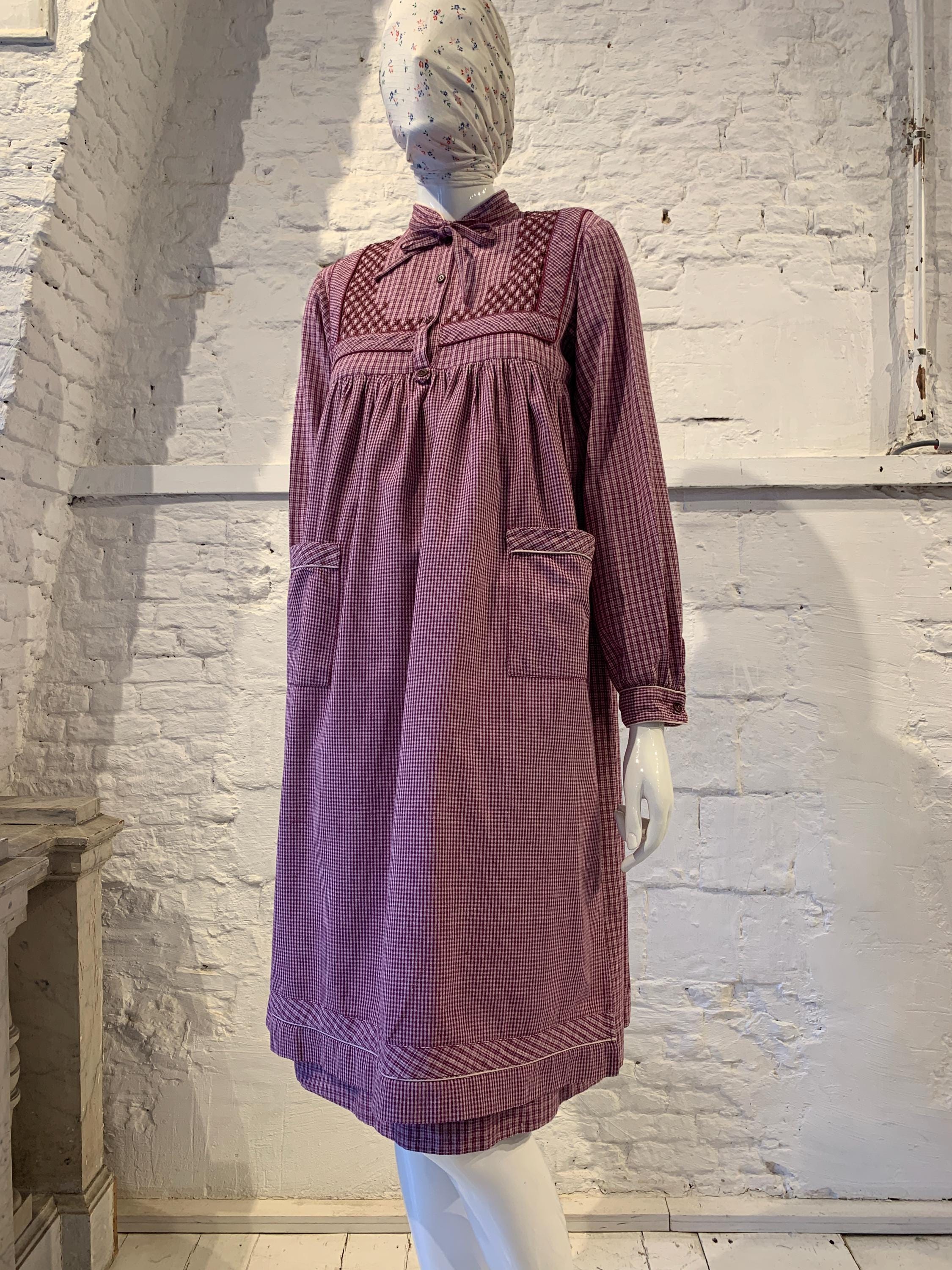 Parigi Negozio Abiti Vintage Moda Vendere Vestiti Usati Siti